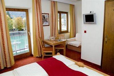 фото отеля Altstadthotel Auracher Lochl