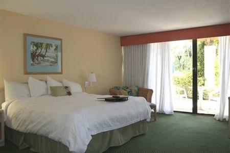 фото отеля Hampton Inn and Suites Islamorada