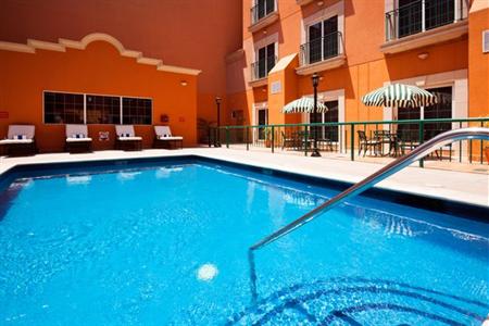 фото отеля Holiday Inn Express Torreon