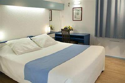 фото отеля Hotel Hexagone Mont-de-Marsan