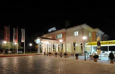 фото отеля Hotel Orasac