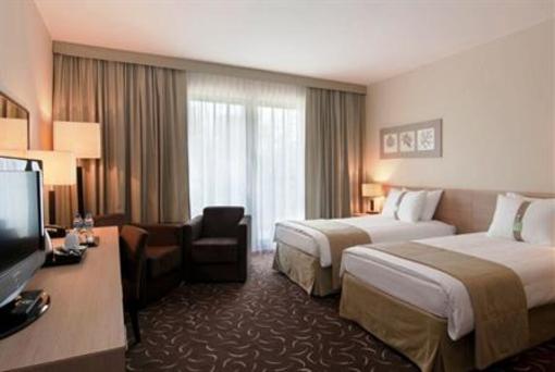 фото отеля Holiday Inn Warsaw - Jozefow