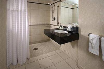фото отеля Embassy Suites Hotel Chicago Downtown Lakefront