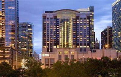 фото отеля Embassy Suites Hotel Chicago Downtown Lakefront