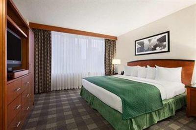 фото отеля Embassy Suites Hotel Chicago Downtown Lakefront