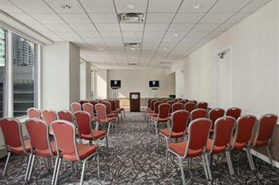 фото отеля Embassy Suites Hotel Chicago Downtown Lakefront