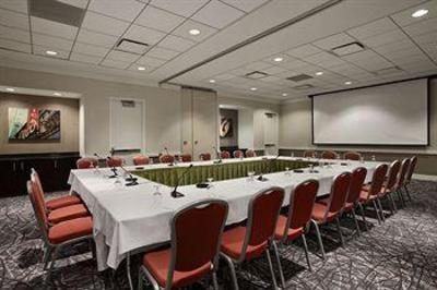 фото отеля Embassy Suites Hotel Chicago Downtown Lakefront