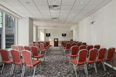 фото отеля Embassy Suites Hotel Chicago Downtown Lakefront