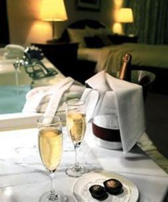 фото отеля Du Lac Carling Hotel Grenville-sur-la-Rouge