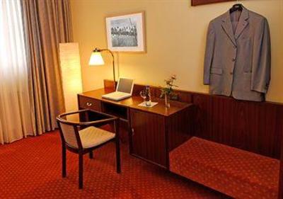 фото отеля Comfort Hotel Stadt Hamburg Uelzen