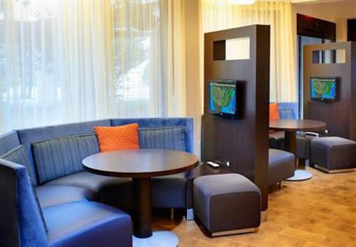 фото отеля Courtyard by Marriott St. Louis Downtown