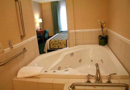 фото отеля Fairfield Inn & Suites Toledo North