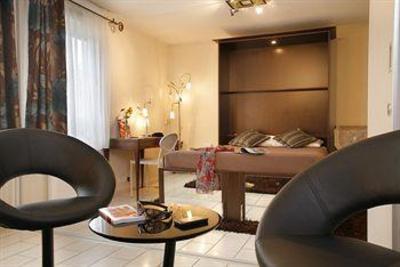фото отеля Inter Hotel Tabl Fontaine-Notre-Dame