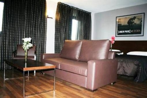 фото отеля Tach Hotel