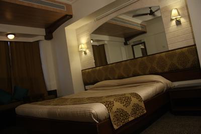 фото отеля Hotel Karl Residency