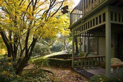 фото отеля Cottages At Monreale Melbourne