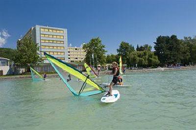 фото отеля Club Hotel Tihany