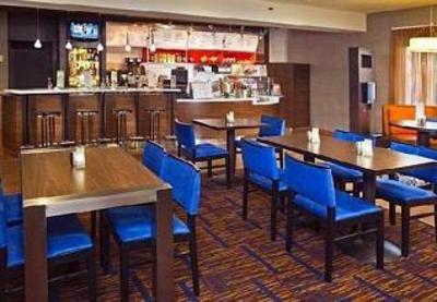 фото отеля Courtyard by Marriott Shelton