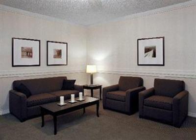 фото отеля Delta Edmonton Centre Suite Hotel