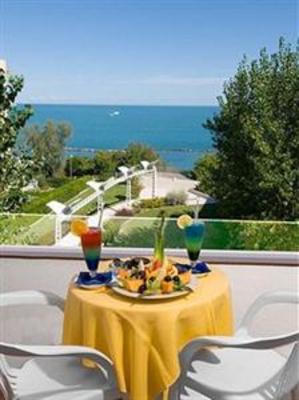 фото отеля Hotel Alexander Gabicce Mare