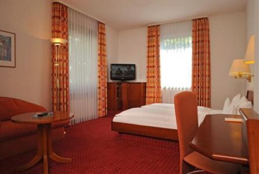 фото отеля Business Hotel Rosenau Esslingen am Neckar