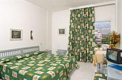 фото отеля Apartamentos La Carabela Tenerife