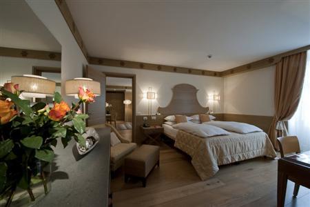 фото отеля Grand Hotel Savoia Cortina d'Ampezzo