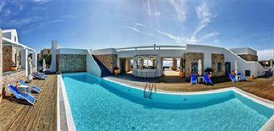 фото отеля Nautilus Dome Suites & Apartments