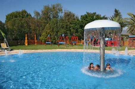 фото отеля Elia Latchi Holiday Village