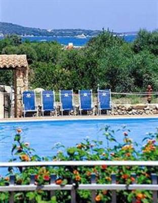 фото отеля Colonna Beach Hotel & Residence