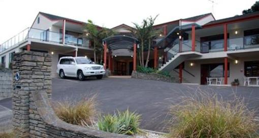 фото отеля Whangaparaoa Lodge