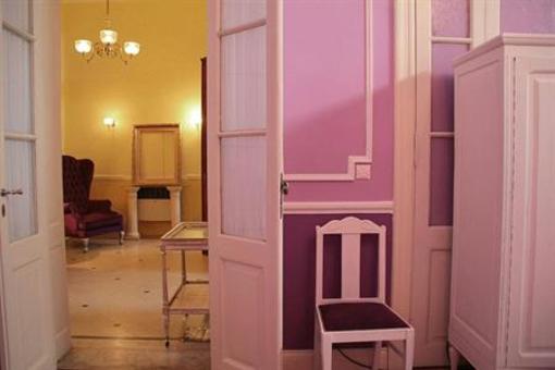 фото отеля Petit Hotel El Vitraux