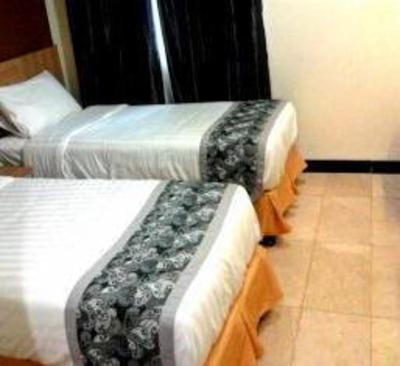 фото отеля Hotel Golden Gate Batam