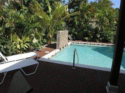 фото отеля Travelers Palm Inn