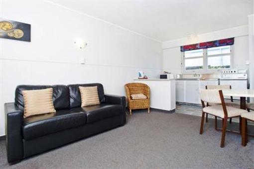 фото отеля Waikanae Beach Motel