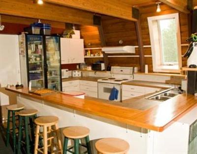 фото отеля Sun Peaks International Hostel