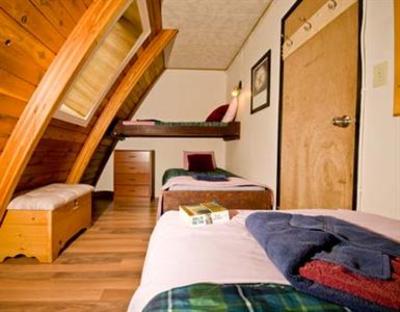 фото отеля Sun Peaks International Hostel