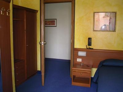 фото отеля Albergo Cristallo Legnano