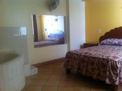 фото отеля Hostal Sauna Acuarius