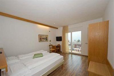 фото отеля Hotel Cristallo Garni Aaritz