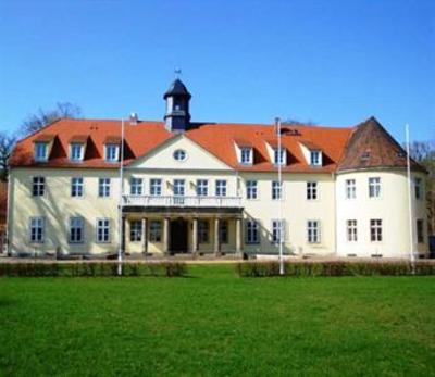 фото отеля Grochwitz Schlosshotel Garni