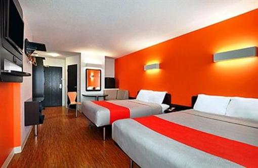 фото отеля Motel 6 Swift Current SK
