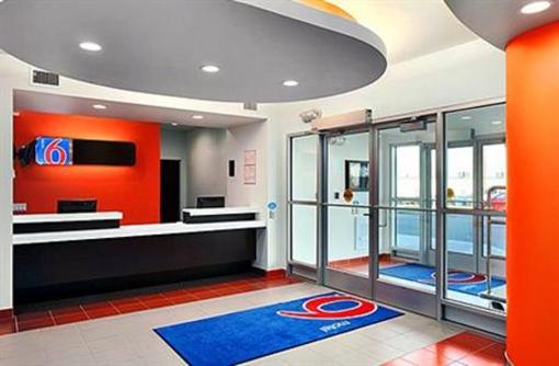 фото отеля Motel 6 Swift Current SK