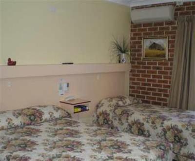 фото отеля Lyrebird Motel Mullumbimby
