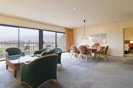 фото отеля Crowne Plaza Hotel Alice Springs
