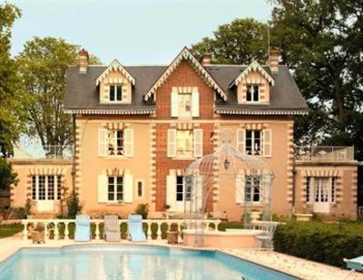 фото отеля Chateau La Touche