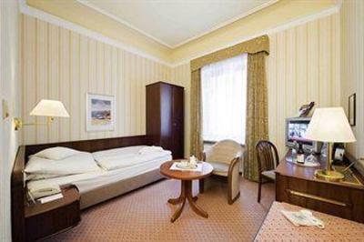 фото отеля Maritim Reichshof Hotel