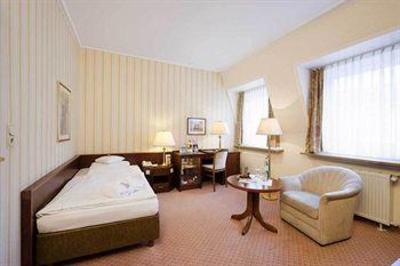 фото отеля Maritim Reichshof Hotel