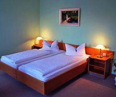 фото отеля Hotel And Restaurant Ratskeller Lindow