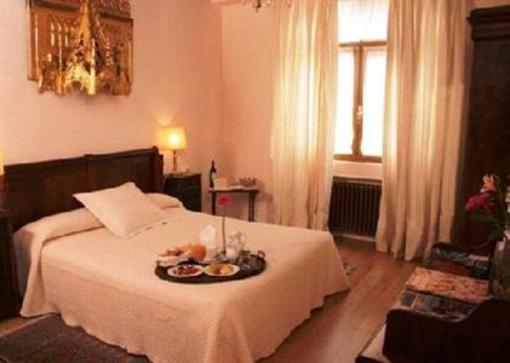 фото отеля Hotel Pampinot